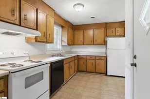 572 Wildwood Dr, Spartanburg, SC 29306 - Photo 14