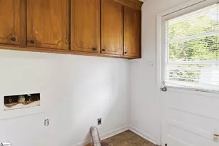 572 Wildwood Dr, Spartanburg, SC 29306 - Photo 18