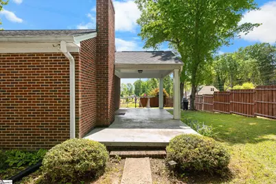 607 W Farley Avenue, Laurens, SC 29360 - Photo 40