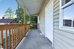 109 Washington Ave, Gaffney, SC 29340 - Photo 4