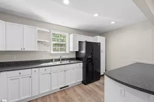 2140 Geer Hwy, Travelers Rest, SC 29690 - Photo 6