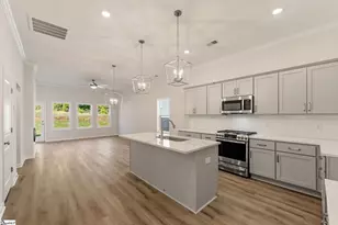 7055 New Horizons Ln, Boiling Springs, SC 29316 - Photo 2