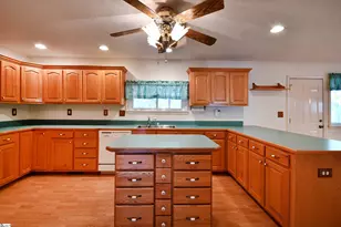 125 Fleetwood Dr, Liberty, SC 29657 - Photo 10