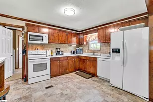 82 Laredo Dr, Gray Court, SC 29645 - Photo 12