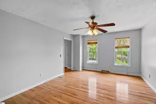 106 Ryan St, Taylors, SC 29687 - Photo 8