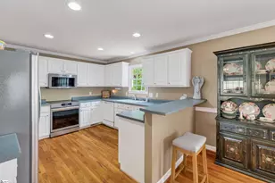111 Brooke Lee Cir, Taylors, SC 29687 - Photo 4