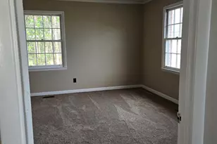 401 W Pitts St, Clinton, SC 29325 - Photo 10