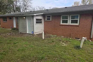 401 W Pitts St, Clinton, SC 29325 - Photo 14