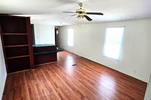 110 Rhodes Dr, Enoree, SC 29335 - Photo 2
