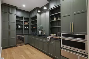101 Sherwood St, Greenville, SC 29601 - Photo 12