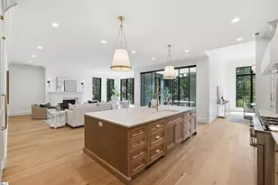 101 Sherwood St, Greenville, SC 29601 - Photo 4