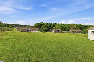 290 Dickson Rd, Campobello, SC 29322 - Photo 18