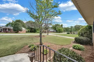 323 Pinehurst Dr, Mauldin, SC 29662 - Photo 4
