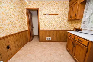 130 Sharcliff Rd, Cowpens, SC 29330 - Photo 2
