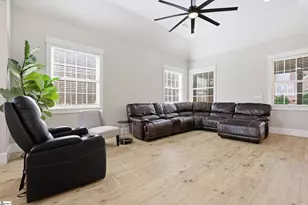 100 Courtyard Dr, Anderson, SC 29621 - Photo 4
