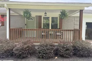 606 E Darby Rd, Taylors, SC 29687 - Photo 2