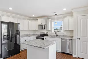 1719 Roxanne Sue Dr, Lyman, SC 29365 - Photo 8