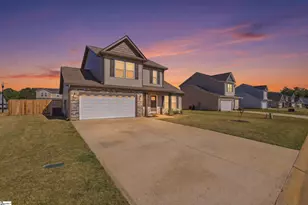 1719 Roxanne Sue Dr, Lyman, SC 29365 - Photo 2
