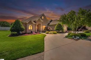 411 Kingsgate Ct, Simpsonville, SC 29681 - Photo 4