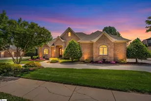 411 Kingsgate Ct, Simpsonville, SC 29681 - Photo 2