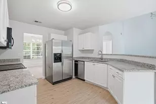 105 Sandy Ln, Greenville, SC 29605 - Photo 8