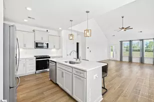 1504 Shallons Ct, Spartanburg, SC 29301 - Photo 6