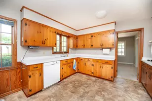 125 Thunderbird Pl, Spartanburg, SC 29307 - Photo 2