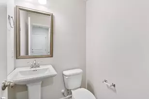 200 Blackwood St, Greenville, SC 29611 - Photo 8