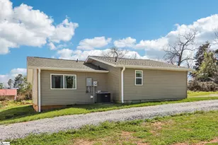 111 W Crawford St, Landrum, SC 29356 - Photo 12