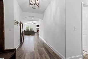 217 Daystrom Dr, Greer, SC 29651 - Photo 2