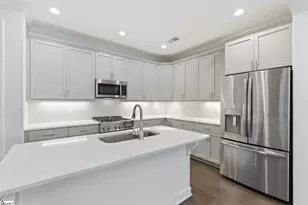 18 Peckham St, Greenville, SC 29607 - Photo 10