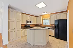 721 Marietta St, Gaffney, SC 29340 - Photo 12