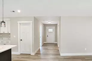 366 W Church Ave, Cowpens, SC 29330 - Photo 18