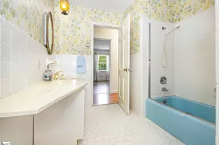 419 Ridge Dr, Laurens, SC 29360 - Photo 22