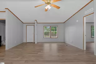 9122 W Oak Hwy, Seneca, SC 29678 - Photo 16