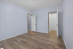 9122 W Oak Hwy, Seneca, SC 29678 - Photo 32