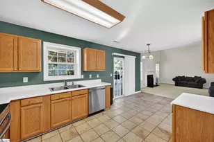 205 Summitbluff Dr, Greenville, SC 29617 - Photo 18
