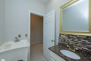 298 N Orchard Dr, Taylors, SC 29687 - Photo 16
