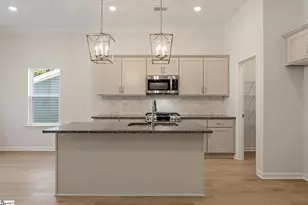 7063 New Horizons Ln, Boiling Springs, SC 29316 - Photo 4