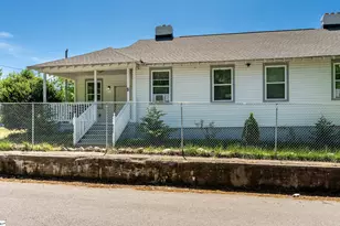 27 Smythe St, Belton, SC 29627 - Photo 2