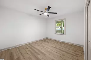 406 Rollingreen Rd, Greenville, SC 29615 - Photo 18