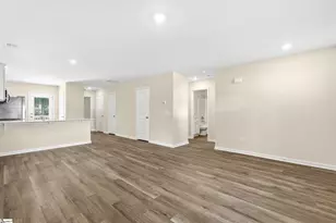 202 Blackwood St, Greenville, SC 29611 - Photo 18