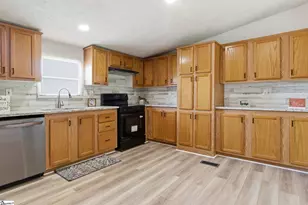 310 Old Stable Ln, Laurens, SC 29360 - Photo 8