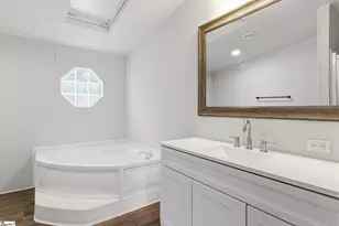 310 Old Stable Ln, Laurens, SC 29360 - Photo 14