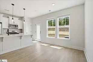 12 Shoemaker Rd, Greenville, SC 29617 - Photo 8