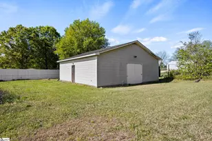 2604 Roper Mountain Rd, Simpsonville, SC 29681 - Photo 32