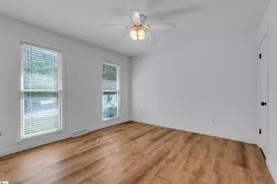 206 Spring View Ln, Taylors, SC 29687 - Photo 22
