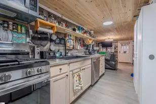 370 N Port Bass Dr, Fair Play, SC 29643 - Photo 8