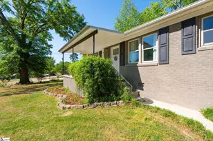 11 Mauldin Cir, Greenville, SC 29609 - Photo 4