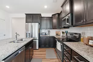 252 Pendergast Rd, Greenville, SC 29605 - Photo 8